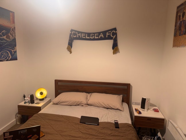 Fully furnished en-suite room for sublet in L1 Main Photo