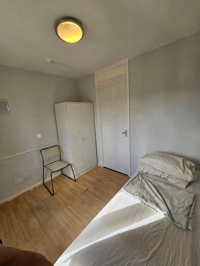 Single  room to Rent Main Photo