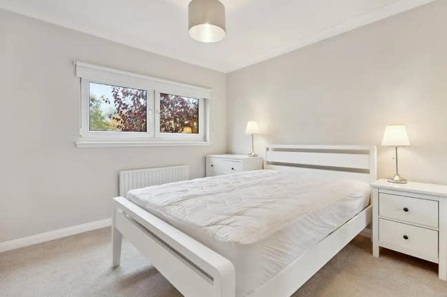 Modern En-suite Bills Included Main Photo