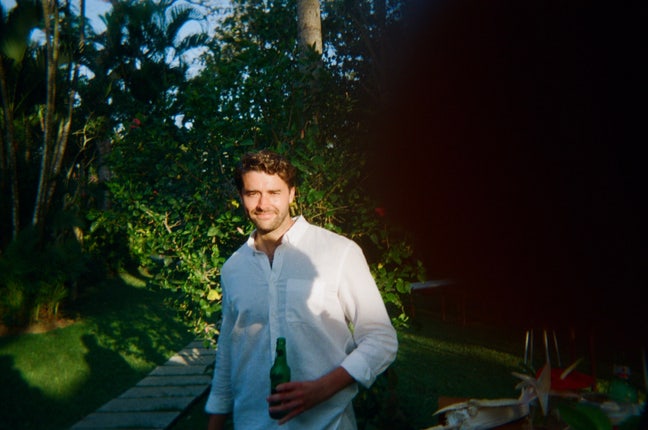 Professional Senior Manager, seeking 1 room Main Photo