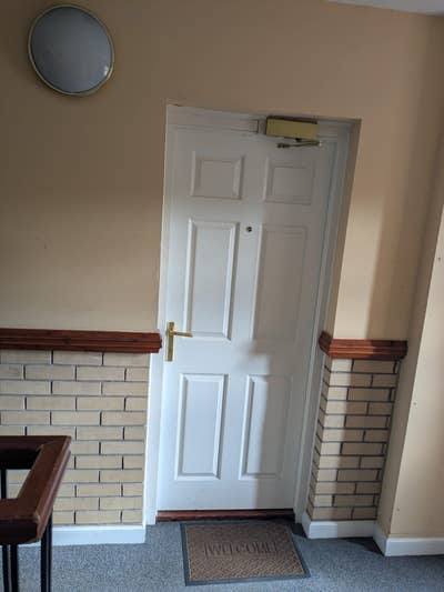 Double room in a 2 bedroom flat.  Main Photo
