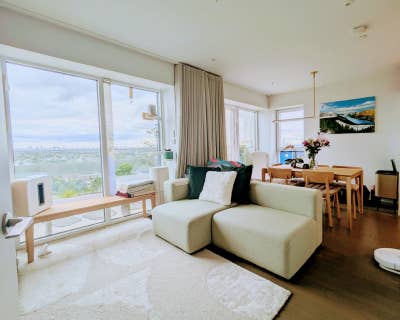 Bright & Modern Two Bed in Kings Cross. Short let Main Photo