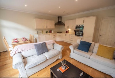 Beautiful Double Room in 4 bed Fulham Flat (SW6)  Main Photo