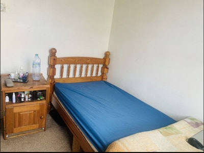 1 Single room available Main Photo