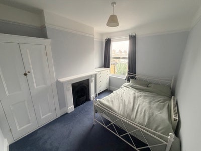 Spacious Furnished Double Room Main Photo