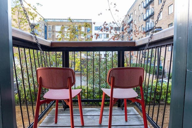 Available: Luxury 2 Bed Flat Next to Tower Bridge Main Photo