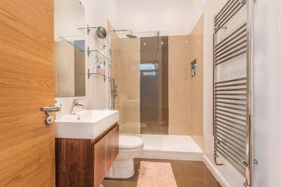 Two bedroom flat for rent in Kensington Olympia  Main Photo