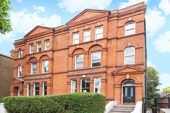 Two bedroom flat for rent in Kensington Olympia  Main Photo