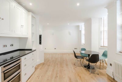 Ensuite AC Room in Mayfair! Main Photo