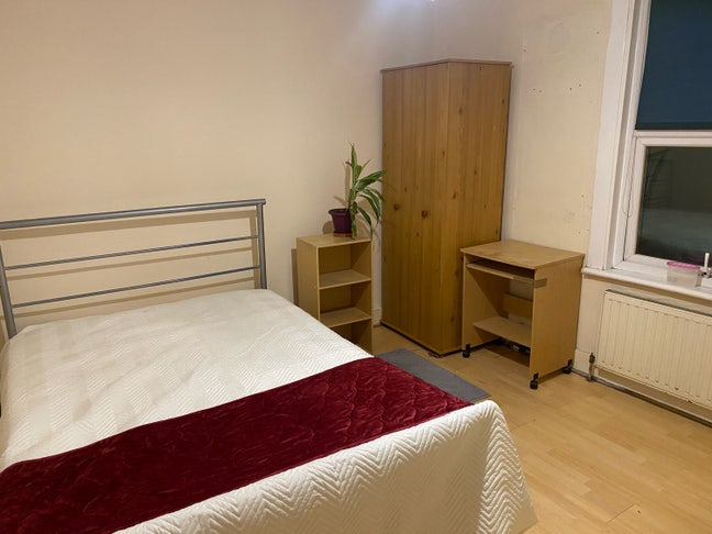 Double Room for a Single Person in Upton Park  Main Photo