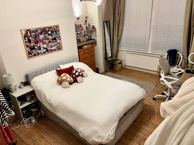Cosy Double Room in Social House Share Main Photo