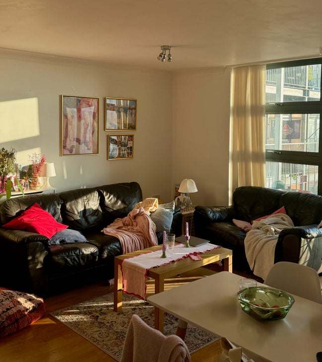 2 double bedrooms in East London for sublet! Main Photo