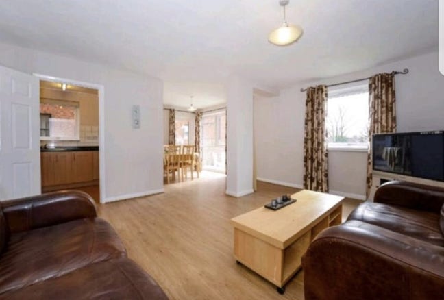  ROOMs to Let in N12 (Rooms are not to be shared) Main Photo