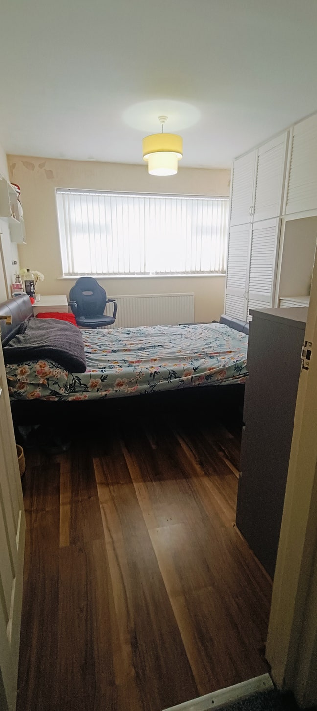 Looking forward for couples or females  Main Photo