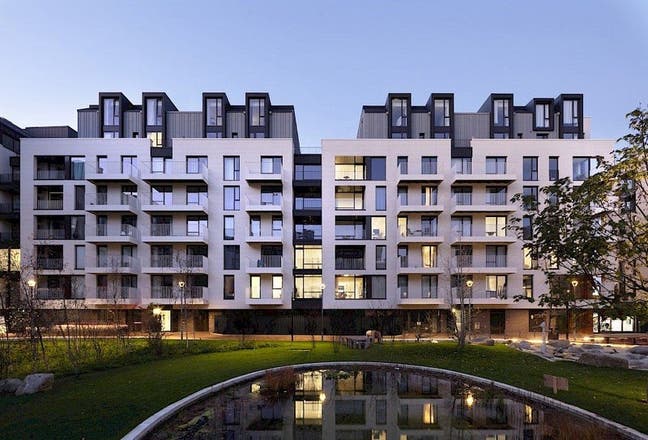 Double Room in 3-bed flat in Stratford Main Photo