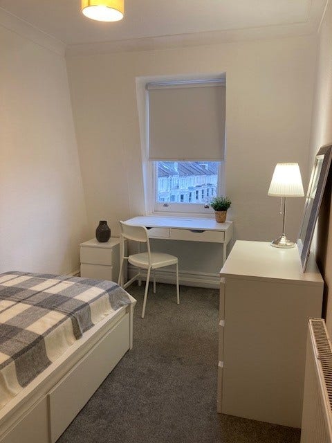 Single room available with sea view Main Photo