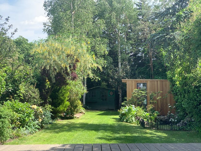 Beautiful home and garden available now Main Photo