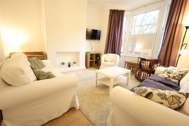 Double bedroom, own balcony, all incl, sep. lease Main Photo