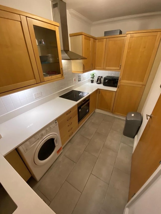 2 doubles - All bills included in Crossharbour Main Photo