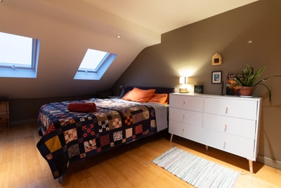 Spacious Double Room & En Suite - Fully Furnished Main Photo