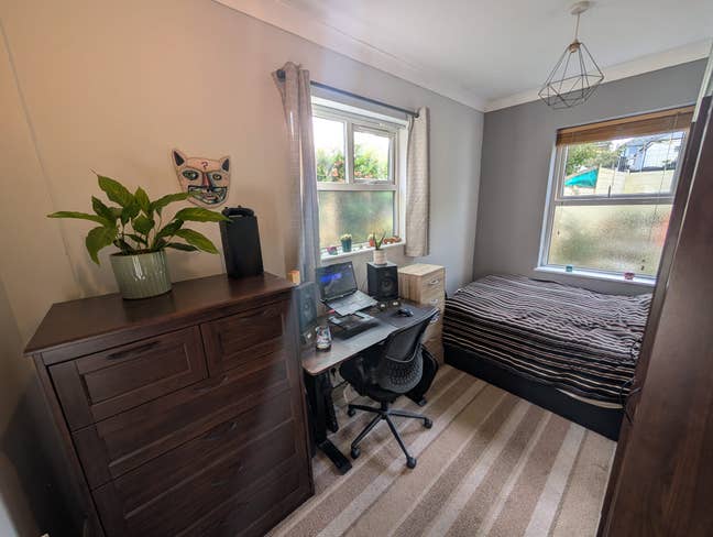 Looking for roommate - Double room in Southbourne Main Photo