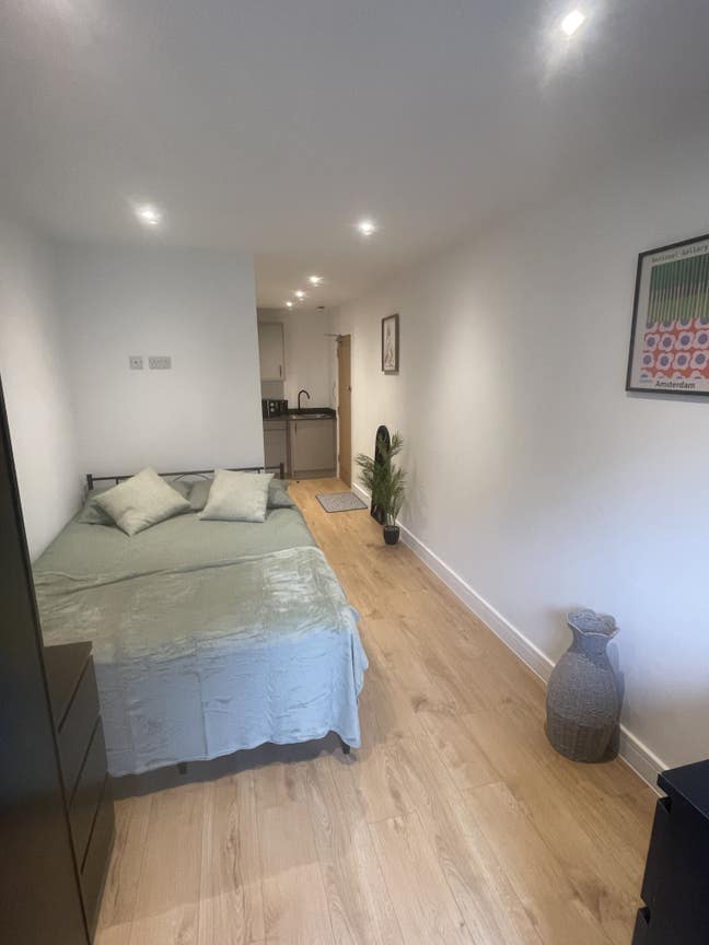 Luxury self contained rooms with ensuite BILLS INC Main Photo