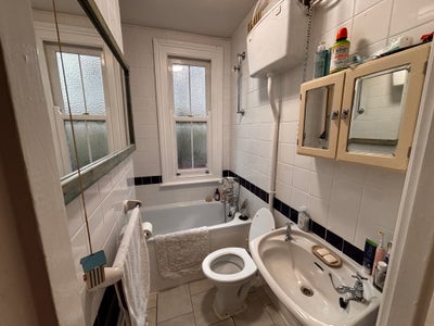 Lovely single room in SE24. Good transport links.  Main Photo