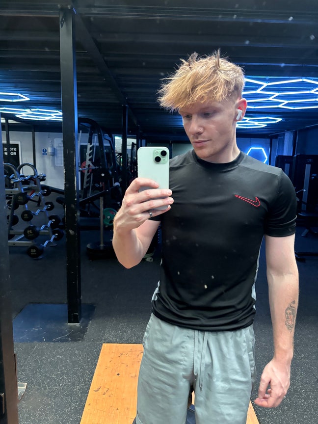 Friendly, easy going working professional Main Photo