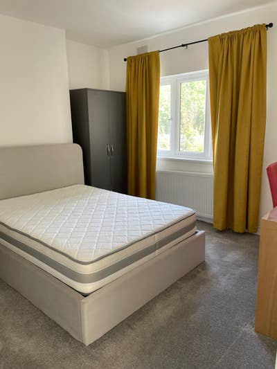 Bright and airy rooms in Hendon  Main Photo