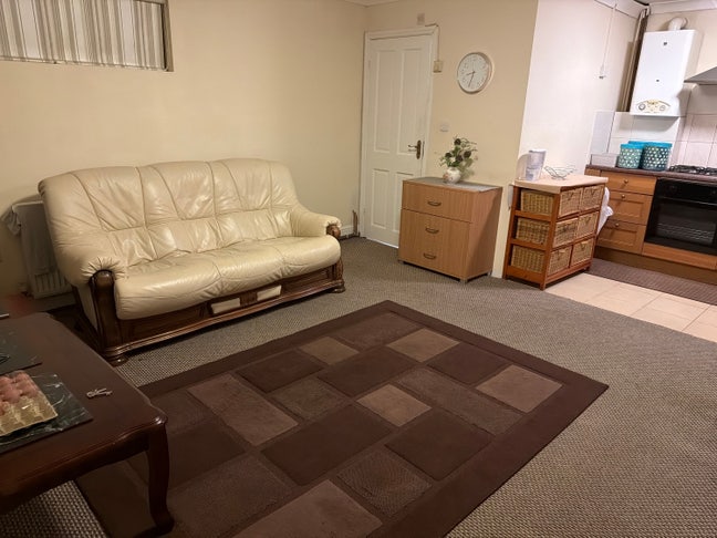 Looking for Room mate  Main Photo