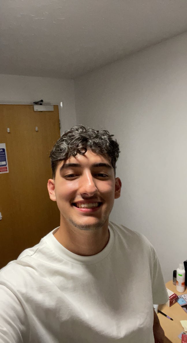 Male professional aged 26. I am looking for... Main Photo