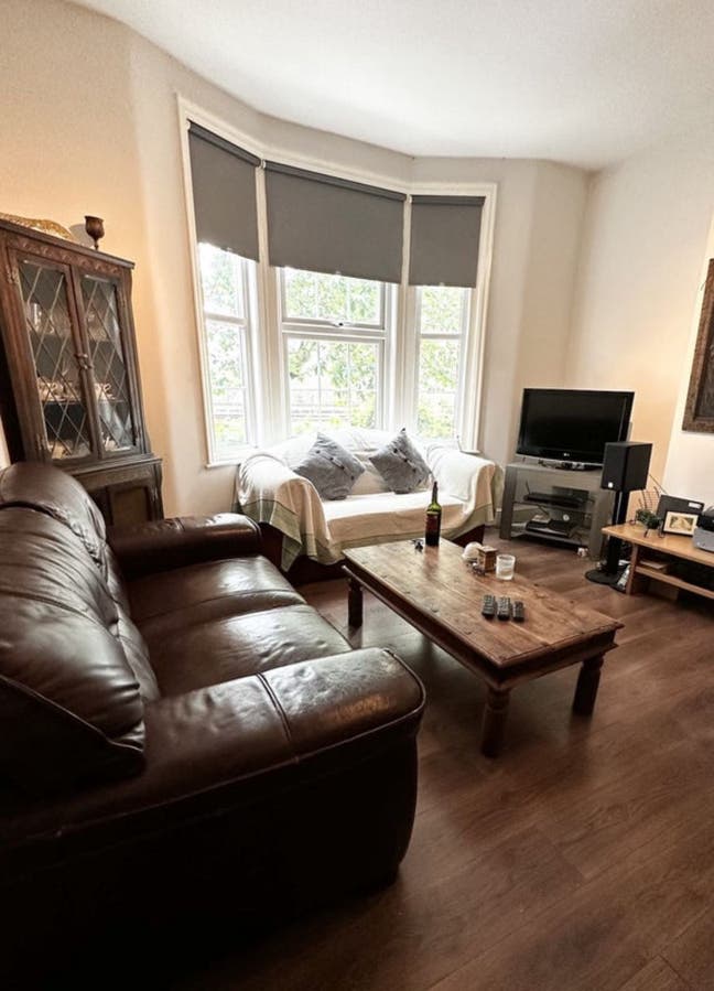 A Bright Dble Room in Spacious 3-Bed Flat Hornsey Main Photo