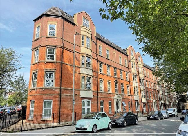 Bright Dble Room in Spacious 3-Bed Flat – Hornsey Main Photo