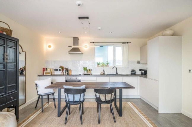 Large double room Main Photo