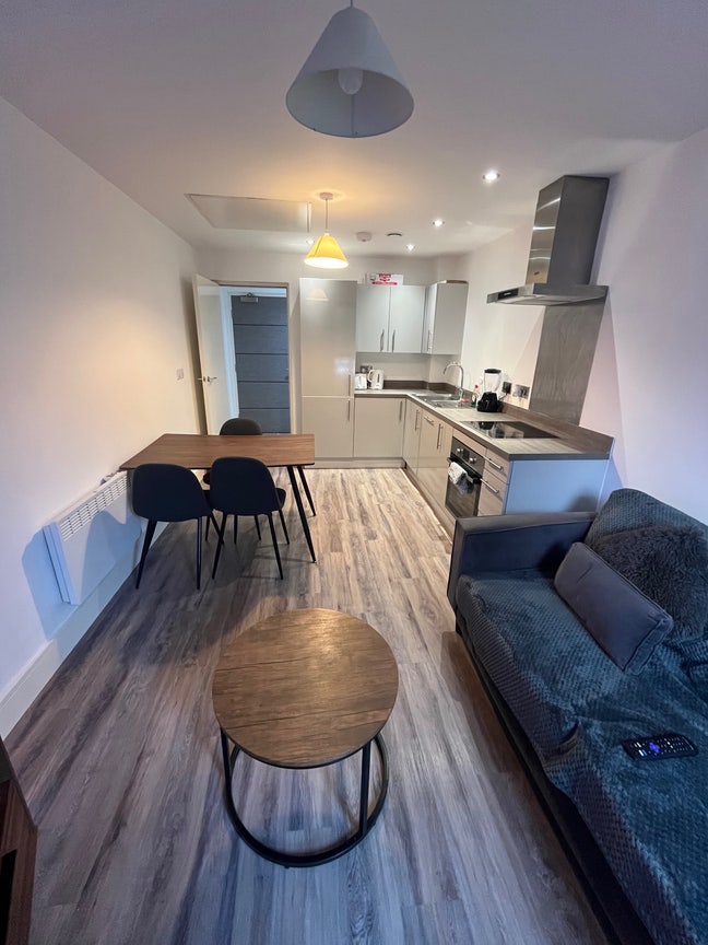 Apartment available for 5 months Dec-April. Main Photo