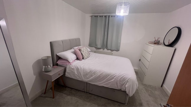 Double bedroom with bathroom to rent Main Photo