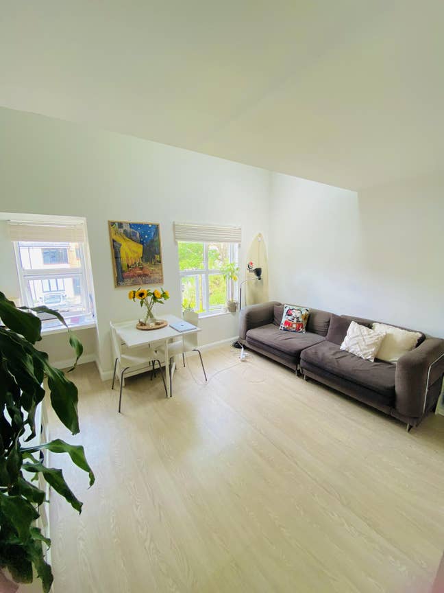 Lovely 2 Bedroom-2 bathroom Townhouse sublet! Main Photo