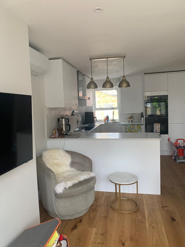 1Bed Flat + Office Fulham Bills Included  Main Photo