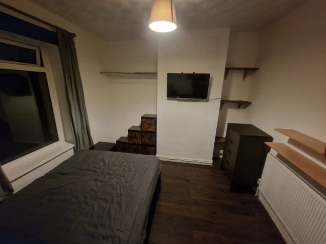 Double room to rent Main Photo