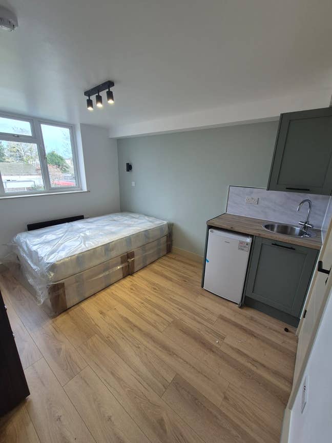 Modern En Suite Room Available! Dss Welcome Main Photo