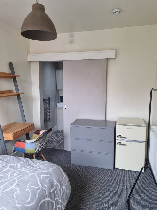 En-suite Room, Quiet, Friendly, Professional House Main Photo