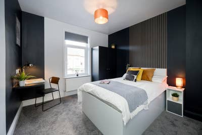 Room in modern HMO Avail NOW! Main Photo