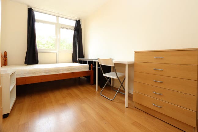 E1/Furnished Room Single Use Near City!!  Main Photo