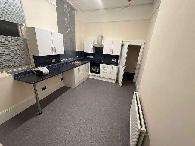 Spacious Property Guardian Rooms Available Main Photo