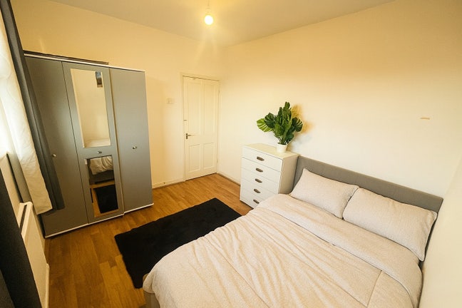 Double Room | Battersea Main Photo