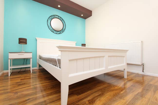 5 Min Walk from Dlr - Room - E16 Main Photo