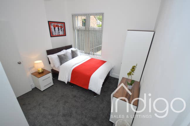✨Ground Floor En-Suite Room | ST4📌 Main Photo