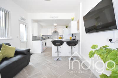 ✨Ground Floor En-Suite Room | ST4📌 Main Photo