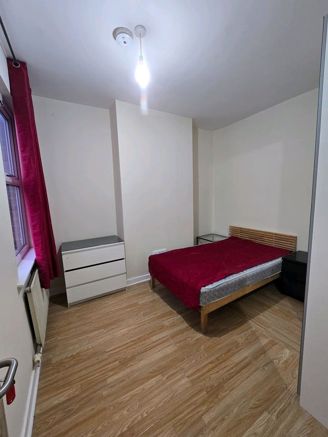 Room to rent in Rusholme Main Photo