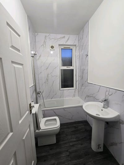 Room to rent in Rusholme Main Photo